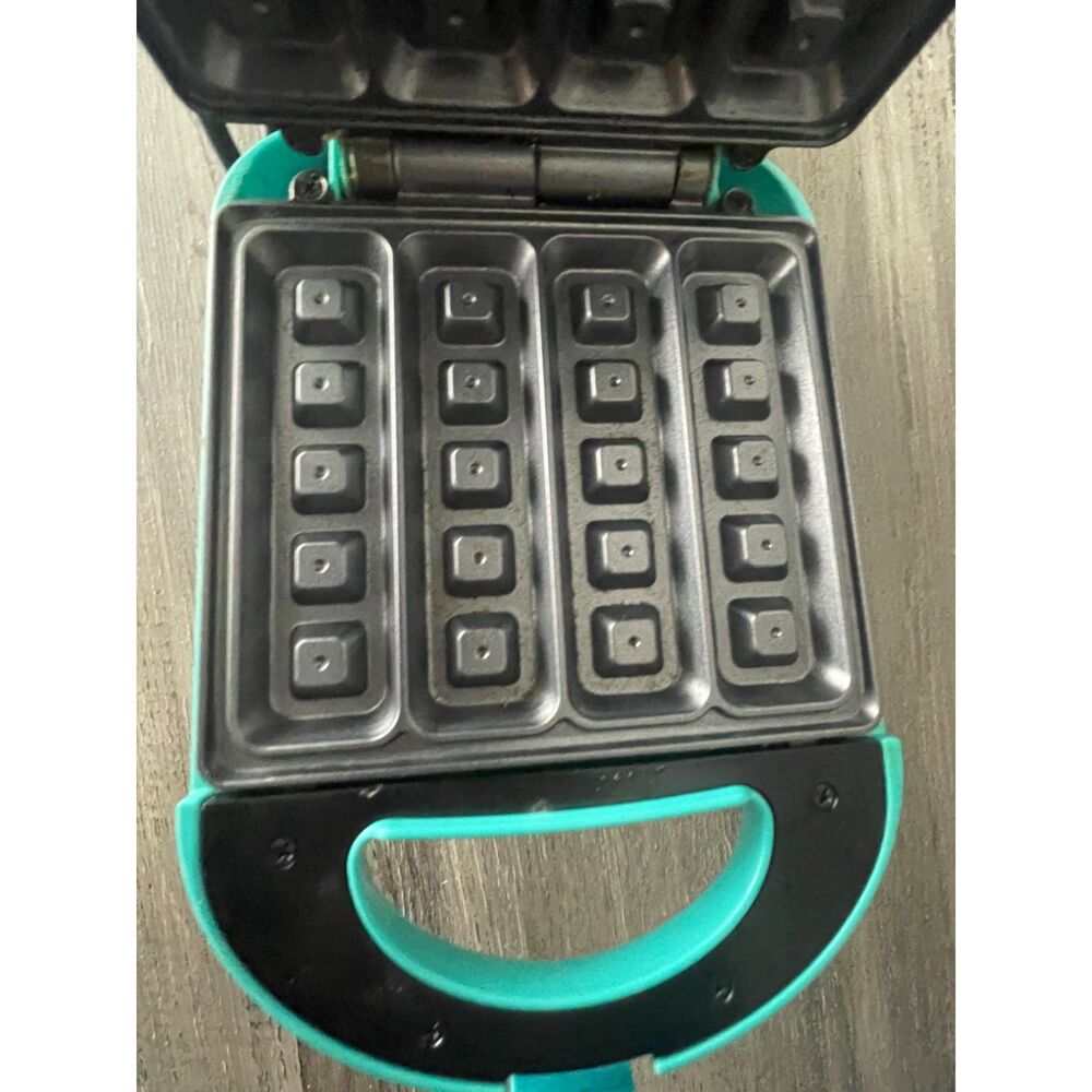 Babycakes Mini Waffle Stick Maker Aqua Teal WMW-40 w Box Manual Tested - Picture 5 of 7
